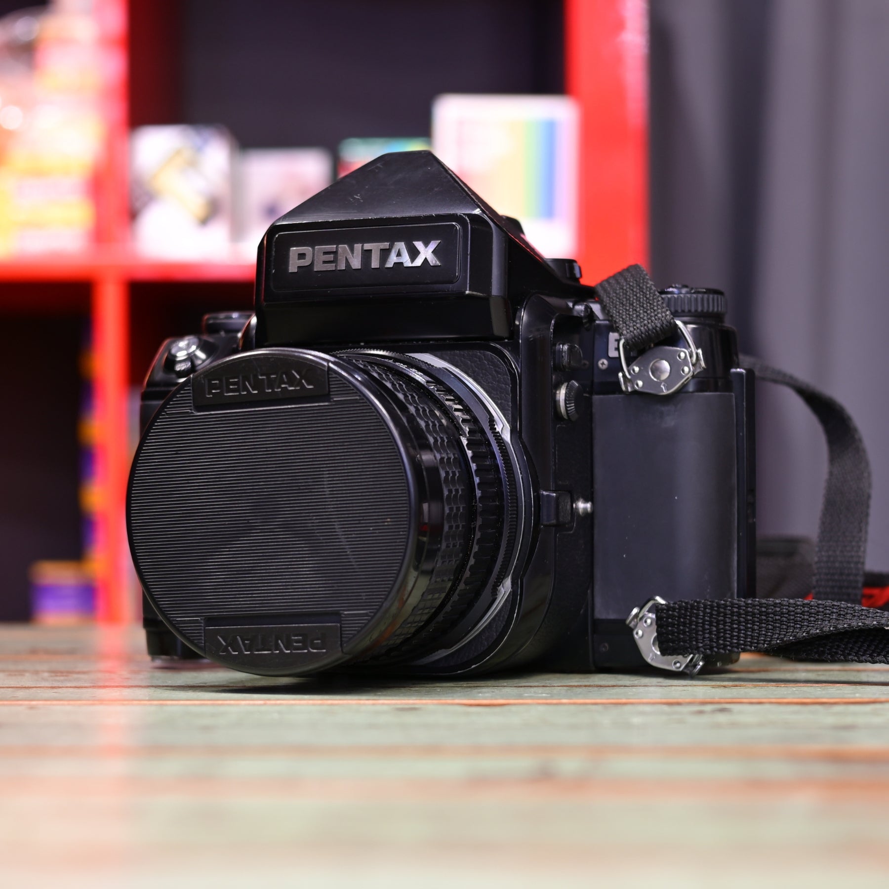 Preowned Pentax 67 II + 45mm f/4 Kit | Looking Glass – Looking