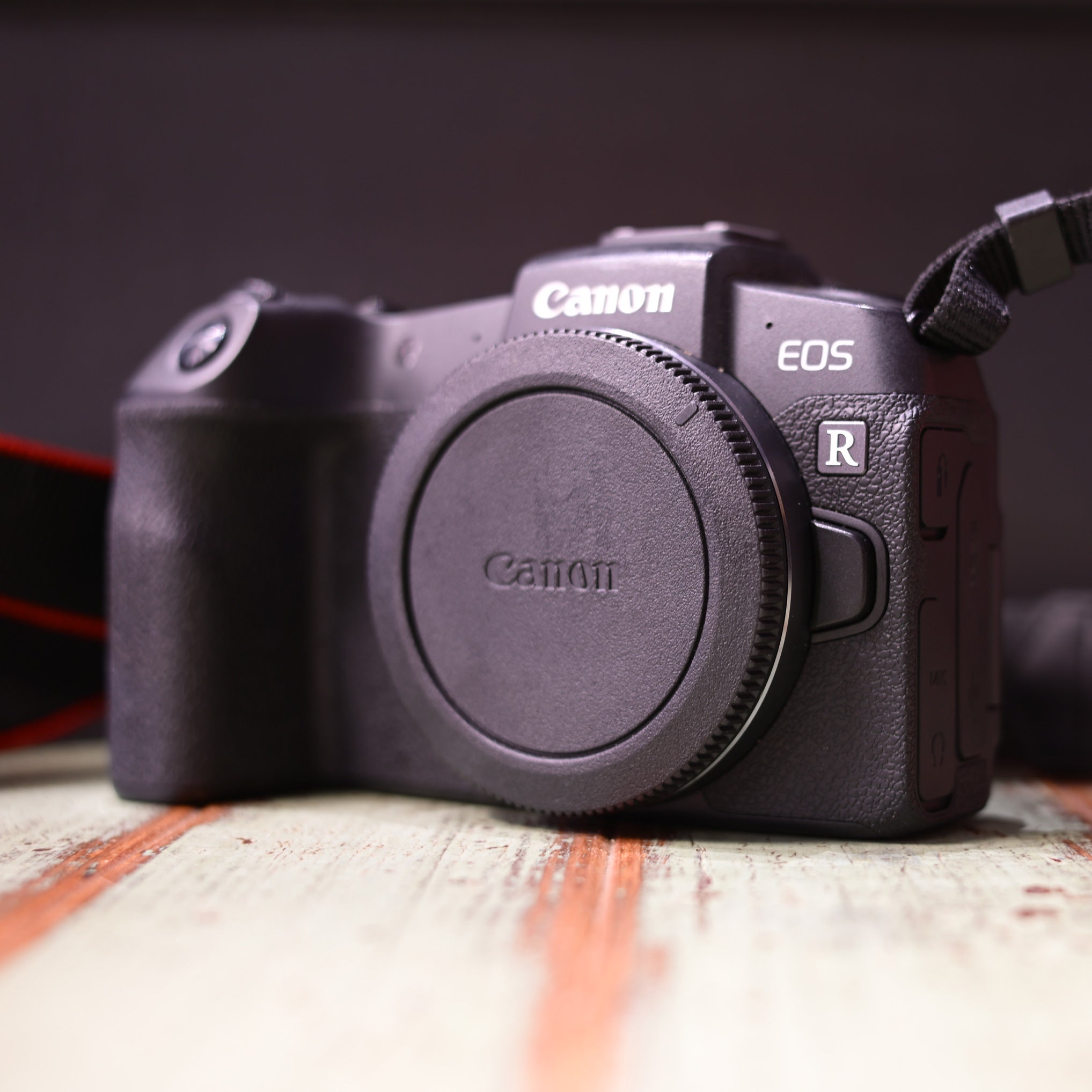 Used Canon EOS RP Full-Frame Mirrorless Camera Body – Looking