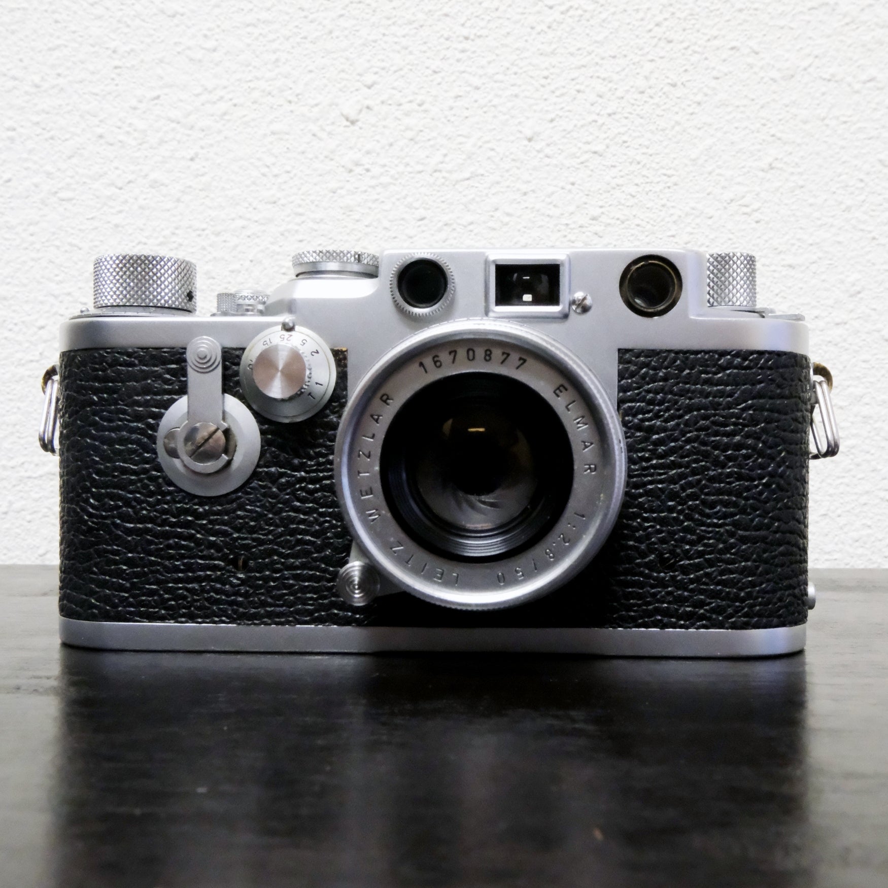 Leica IIIf セルフなし Industar-61 2.8/52 セット Pre-Owned Leica IIIf Kit with 4 Lenses, Finder & Case – Looking