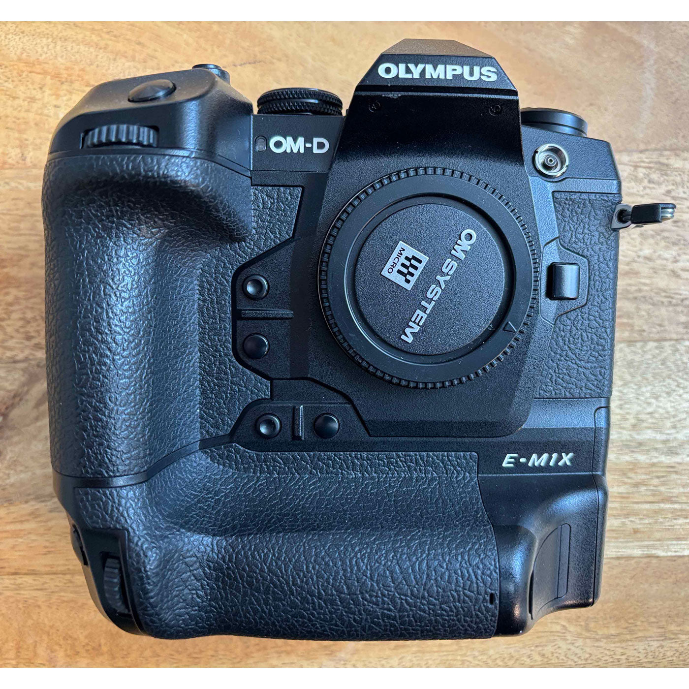 Preowned Olympus OM-D E-M1X (Excellent Condition) – Looking Glass